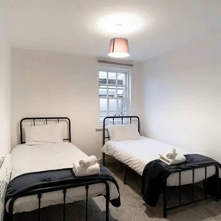 Lovely 2 Bed Harbourside With Sea Views Whitehaven